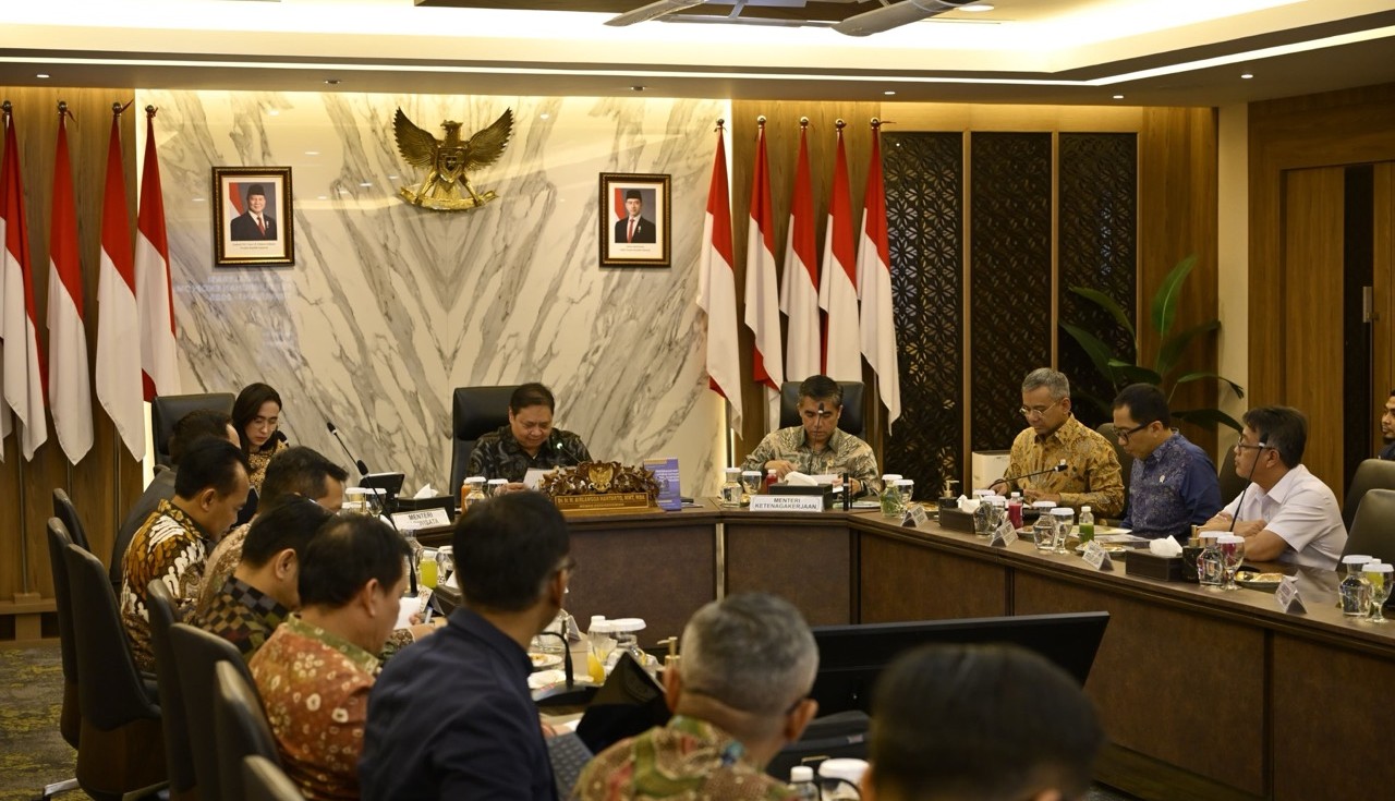 Pemerintahan & Publik